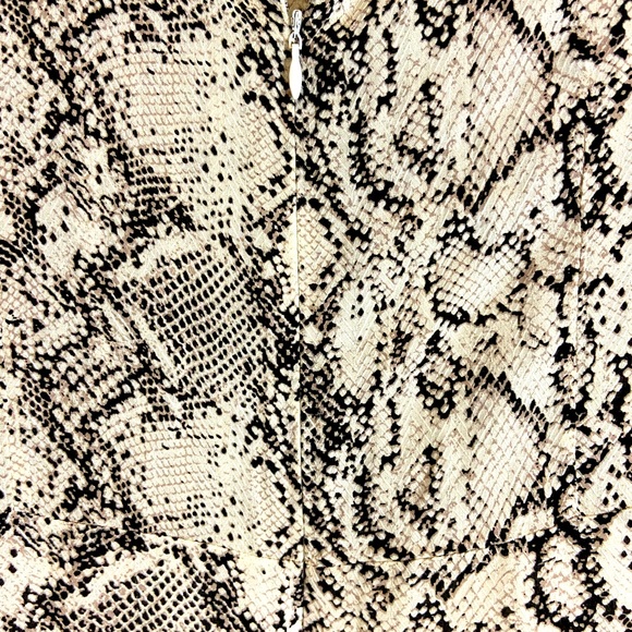 Stetson white snake Pocket Mock Neck A Line Dress. - Picture 6 of 6